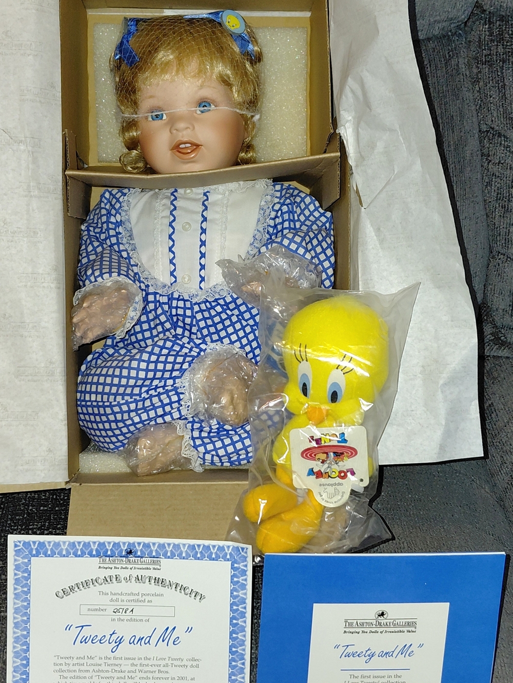 The Ashton Drake Galleries Doll "Tweety and Me" 93021 NRFB NIB